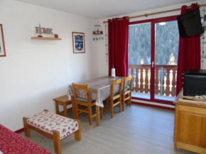 Appartement 6 pers à Valfréjus, près des pistes, avec balcon, parking gratuit et équipements bébé - FR-1-561-104
